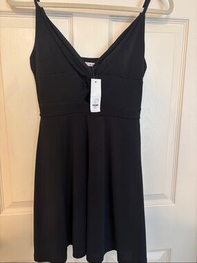 Francesca's Collections Black V-Neck Spaghetti Strap Mini Dress